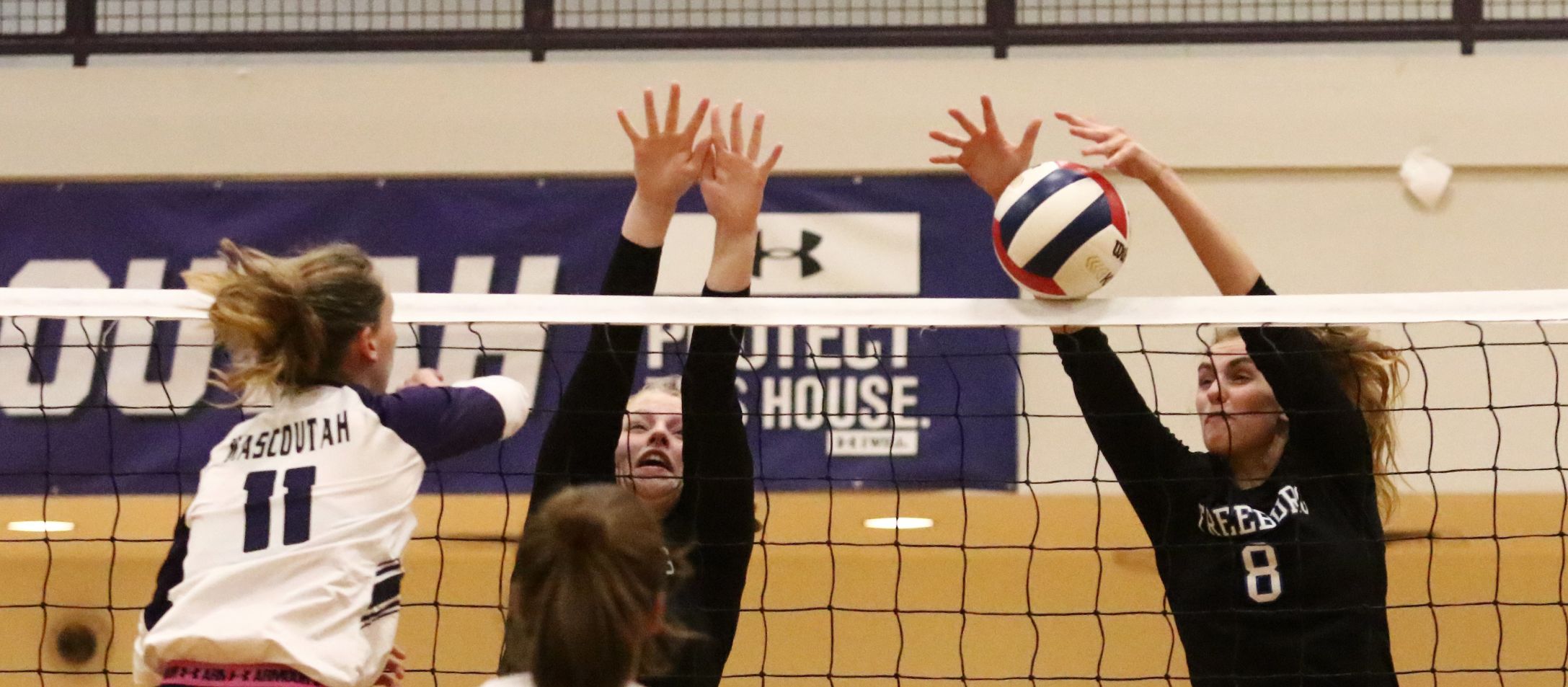 Freeburg def. Mascoutah 25-23, 25-21